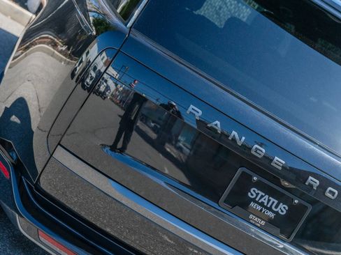 Used 2023 Land Rover Range Rover Long Wheelbase SE image 36