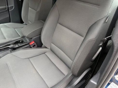 Used 2017 Volkswagen Golf S image 37