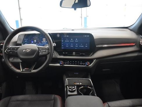 Used 2026 Chevrolet Equinox RS w/ LPO, Floor Liner Package AWD/4WD image 5
