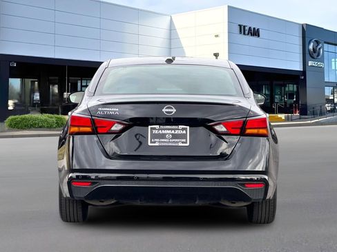 Used 2025 Nissan Altima 2.5 SV image 5