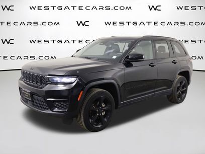 Used 2023 Jeep Grand Cherokee Altitude