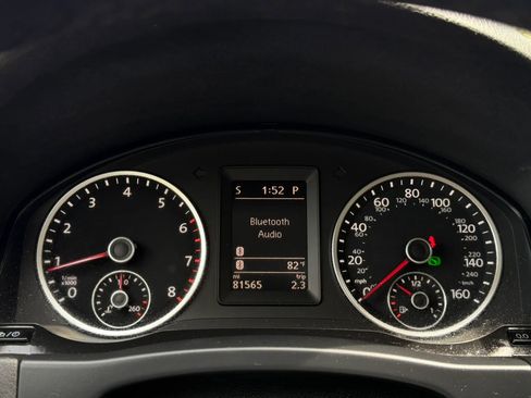 Used 2014 Volkswagen Tiguan S image 19