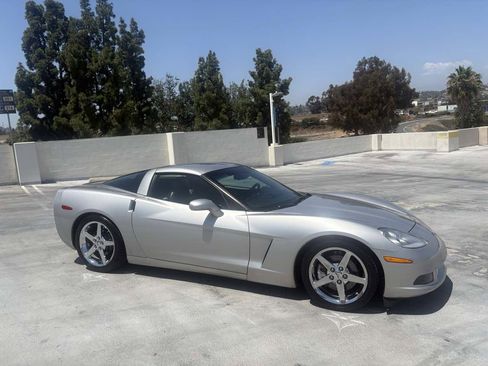 Used 2008 Chevrolet Corvette Coupe w/ Preferred Equipment Group RWD image 28