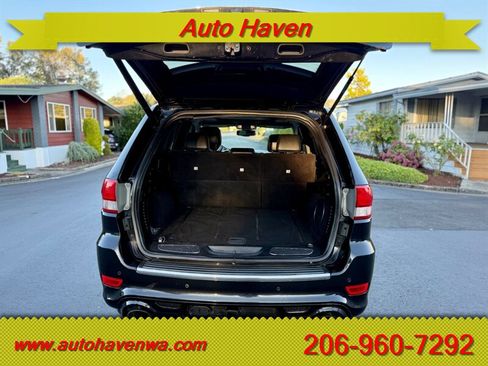 Used 2012 Jeep Grand Cherokee SRT8 w/ Luxury Group II image 8