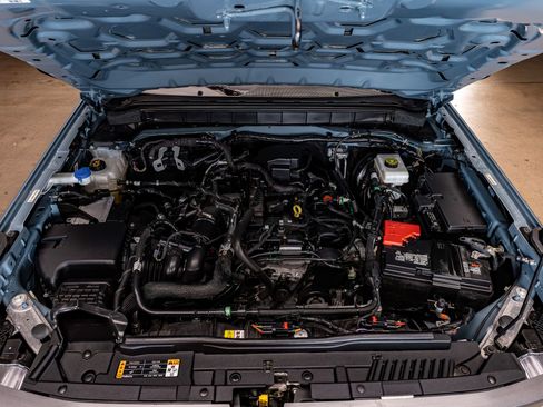 Used 2023 Ford Bronco Badlands image 24