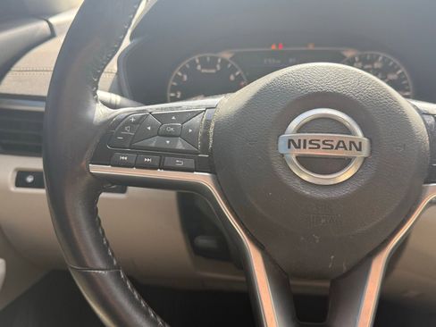 Used 2021 Nissan Altima 2.5 SV w/ SV Premium Package FWD image 18