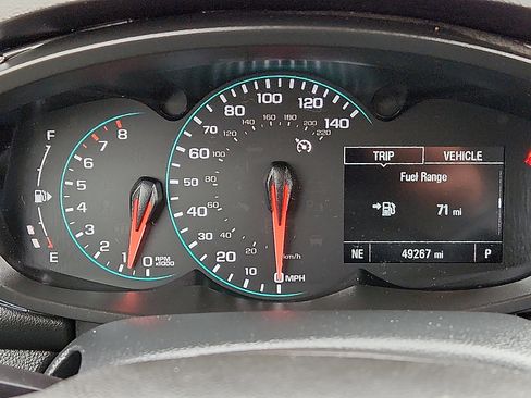 Used 2022 Chevrolet Trax LT w/ LT Convenience Package image 18