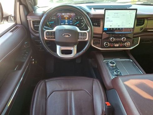 Used 2024 Ford Expedition Limited AWD/4WD image 11