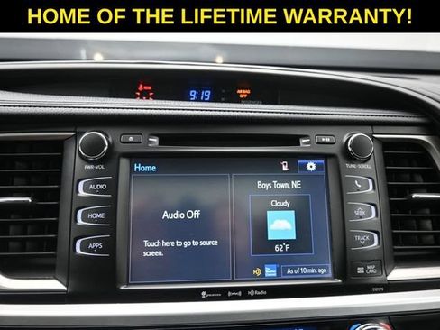 Used 2017 Toyota Highlander SE AWD/4WD image 19