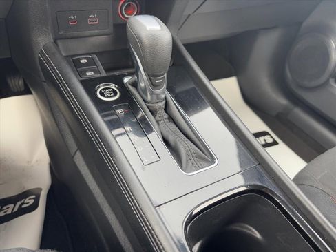 Used 2024 Nissan Kicks SR image 18