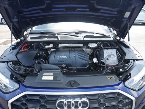 Used 2023 Audi Q5 2.0T Premium w/ Convenience Package AWD/4WD image 17