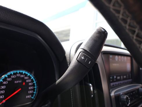 Used 2018 GMC Sierra 2500 Denali w/ Duramax Plus Package AWD/4WD image 18