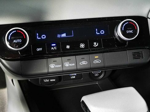Used 2023 Hyundai Elantra SEL FWD image 14