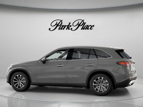 Used 2026 Mercedes-Benz GLC 300 4MATIC image 9
