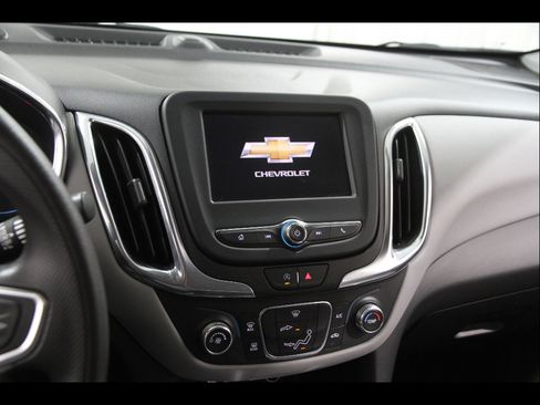 Certified 2022 Chevrolet Equinox LS w/ LS Convenience Package FWD image 9