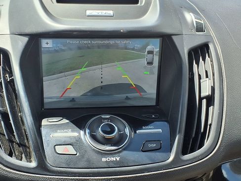 Used 2017 Ford Escape Titanium FWD image 34