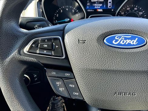 Used 2018 Ford Focus SE image 18