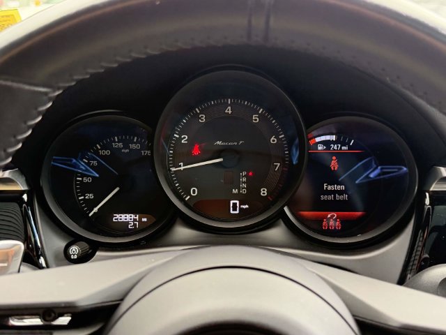 Used 2023 Porsche Macan Turbo AWD/4WD image 26