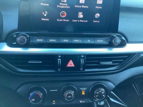 Used 2023 Kia Forte LXS w/ LXS Technology Package FWD image 24