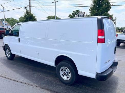 Used 2024 GMC Savana 2500 Work Van image 9