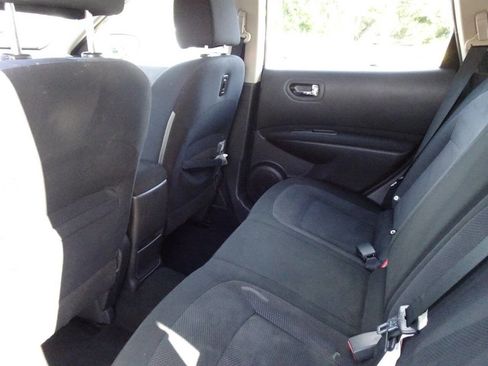 Used 2013 Nissan Rogue S image 22