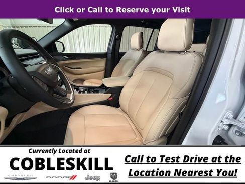 New 2026 Jeep Grand Cherokee Limited w/ Limited Altitude Package AWD/4WD image 16