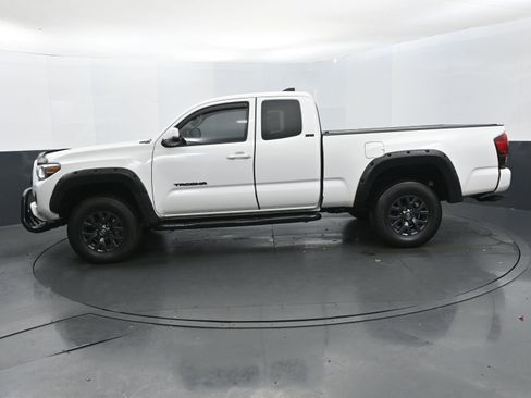 Used 2023 Toyota Tacoma SR5 image 2