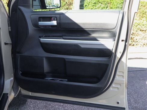 Used 2017 Toyota Tundra SR5 w/ SR5 Upgrade Package image 38