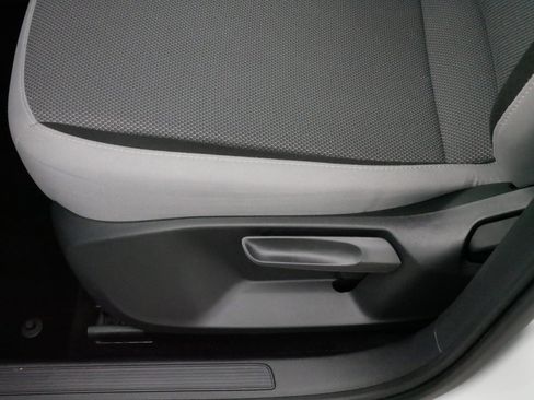 Used 2024 Volkswagen Taos S image 20