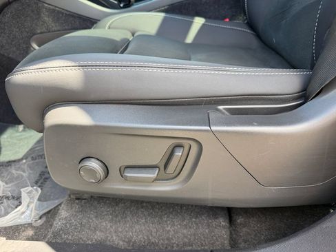 Certified 2023 Volvo XC40 Recharge Ultimate w/ Protection Package Premier AWD/4WD image 17
