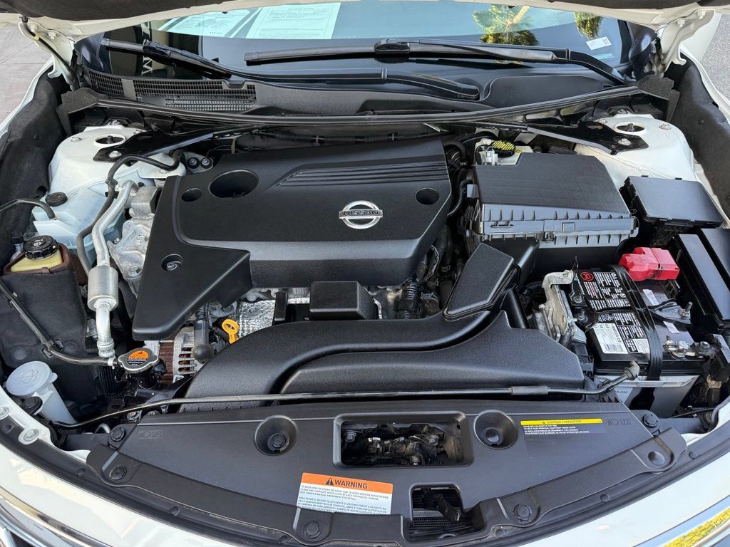 Used 2014 Nissan Altima 2.5 SV FWD image 12
