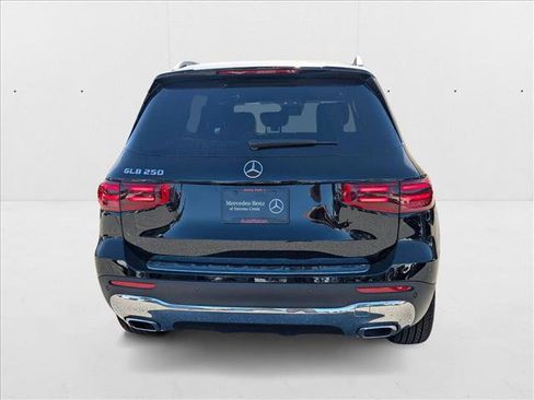 New 2025 Mercedes-Benz GLB 250 GLB 250 image 7