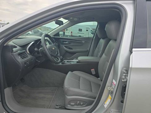 Used 2019 Chevrolet Impala LS FWD image 9