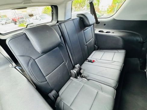 Used 2020 Chevrolet Suburban LT image 18