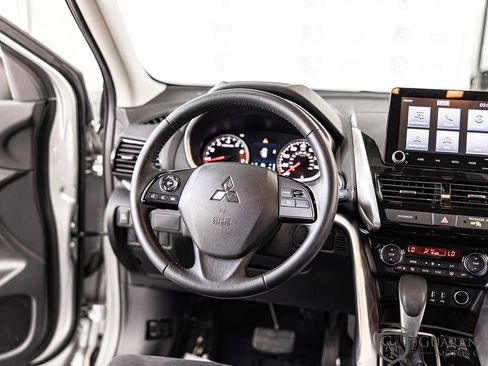 Used 2022 Mitsubishi Eclipse Cross SE FWD image 34