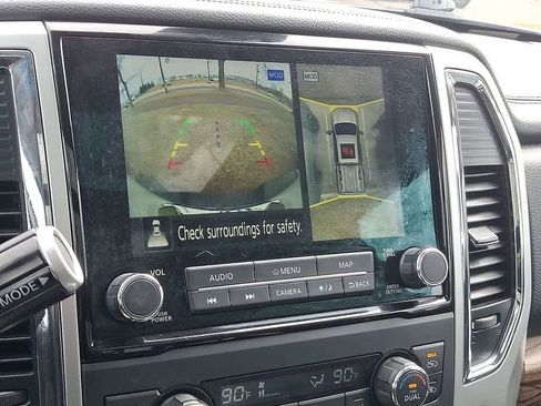 Used 2021 Nissan Titan SL w/ Moonroof Package image 15