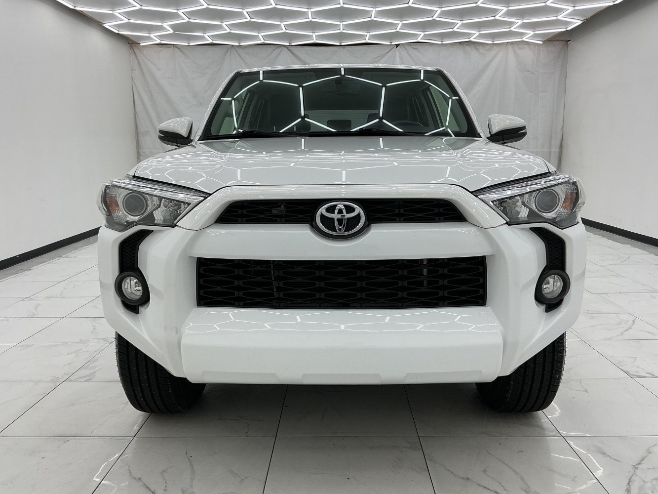 Used 2016 Toyota 4Runner SR5 Premium AWD/4WD image 5