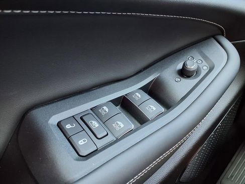 New 2025 Jeep Grand Cherokee Overland image 17