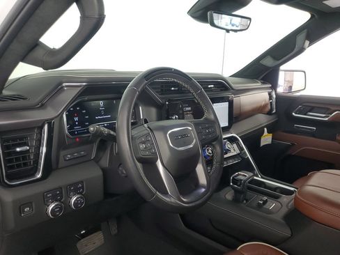 Used 2025 GMC Sierra 1500 Denali Ultimate AWD/4WD image 12
