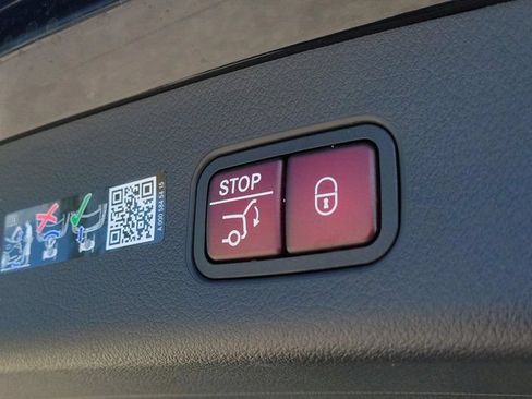 Certified 2026 Mercedes-Benz GLC 300 image 6