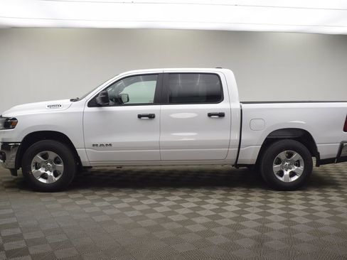New 2026 RAM 1500 4x4 Crew Cab image 15