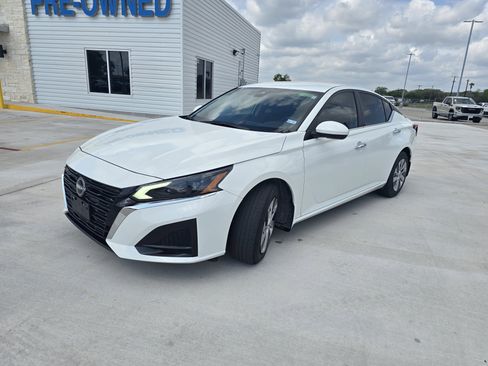 Used 2023 Nissan Altima 2.5 S image 7