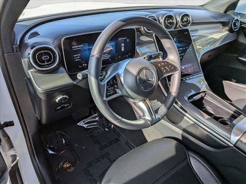 Certified 2025 Mercedes-Benz GLC 300 image 10