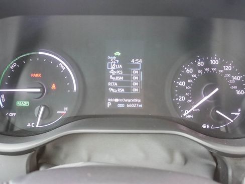 Used 2023 Toyota Sienna LE image 56