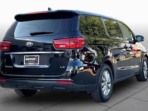 Used 2019 Kia Sedona LX FWD image 13