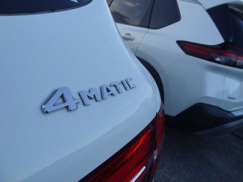 Used 2017 Mercedes-Benz GLC 300 4MATIC image 7