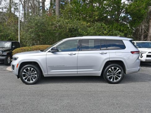 Used 2021 Jeep Grand Cherokee L Overland w/ Luxury Tech Group IV image 2