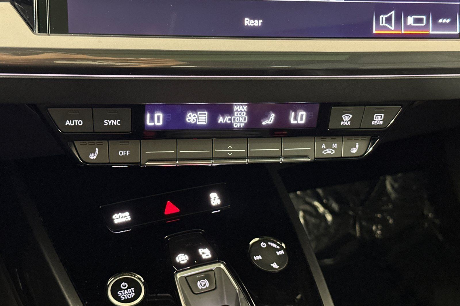 Certified 2023 Audi Q4 e-tron Premium w/ Convenience Package AWD/4WD image 19