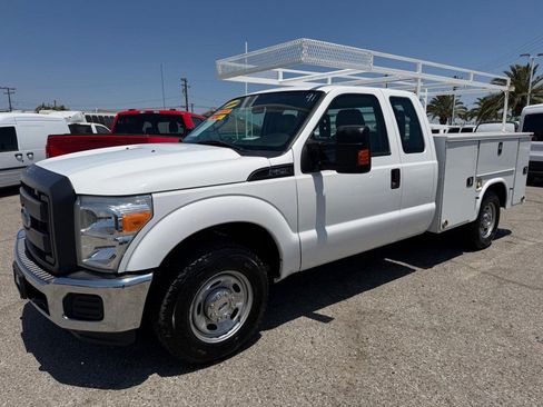 Used 2015 Ford F250 XL w/ Power Equipment Group RWD image 12