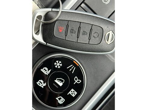 Certified 2024 Nissan Pathfinder SV image 38